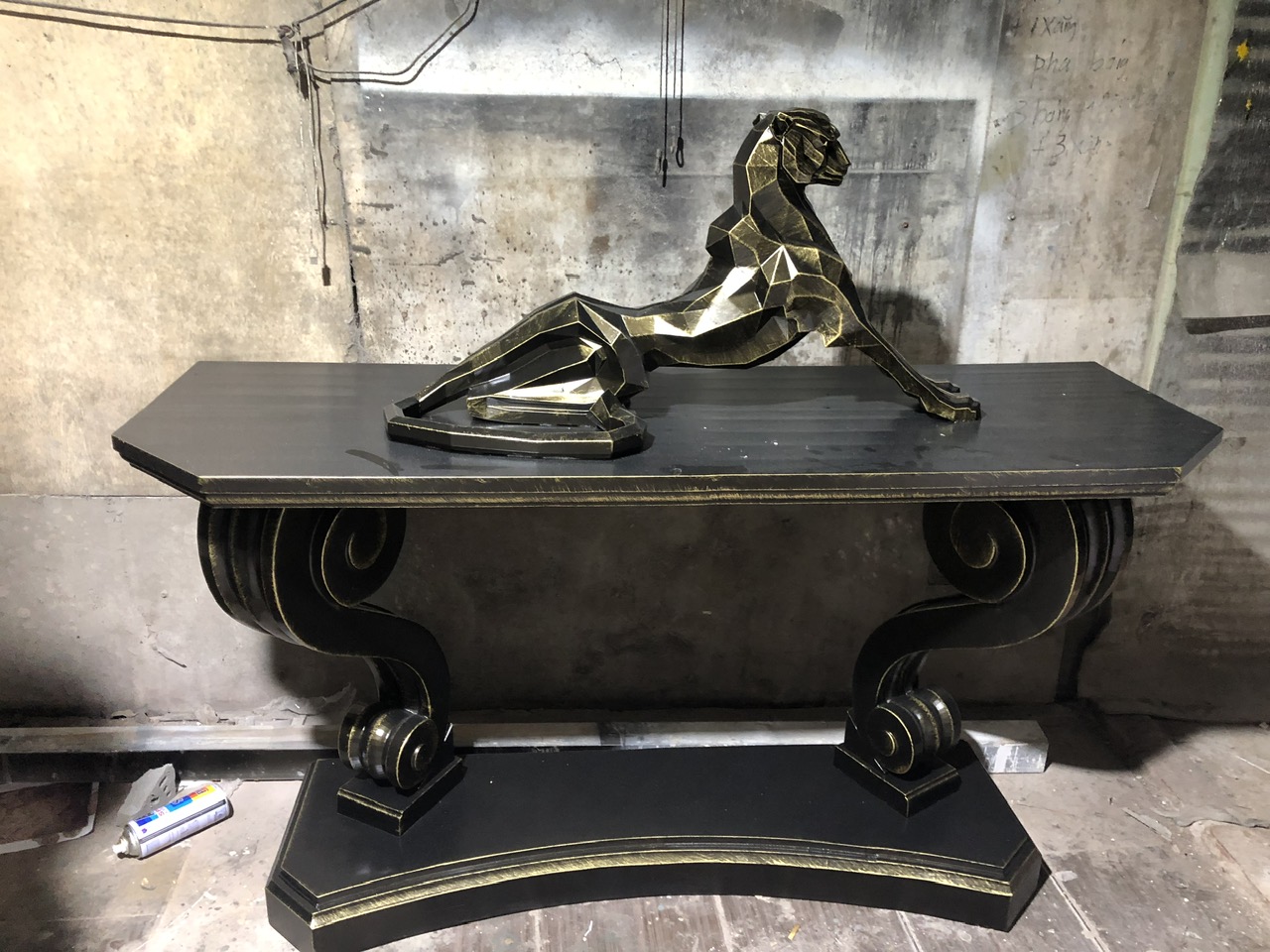 Mẫu được tiến hành sơn màu sau khi xử lý bề mặt